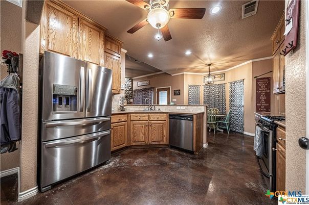 Dining room, Interior, Kitchen, Recessed Lighting, Stainless Steel Appliances