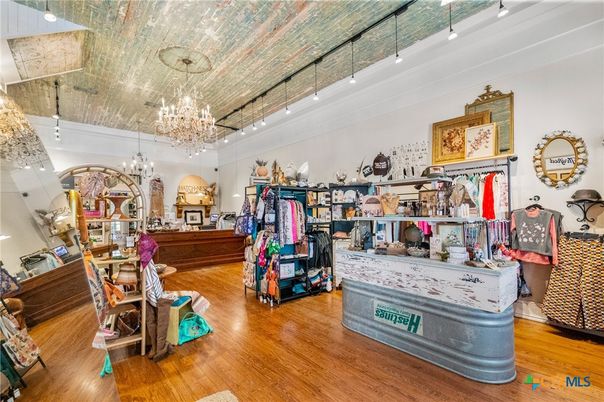 Chandelier, Interior, Walk-in Closets, Wood Texture Flooring