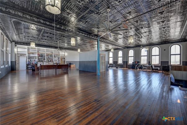 Interior, Pendant Lights, Wood Texture Flooring
