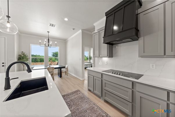 Dining room, Interior, Kitchen, Pendant Lights, Recessed Lighting, Wood Texture Flooring