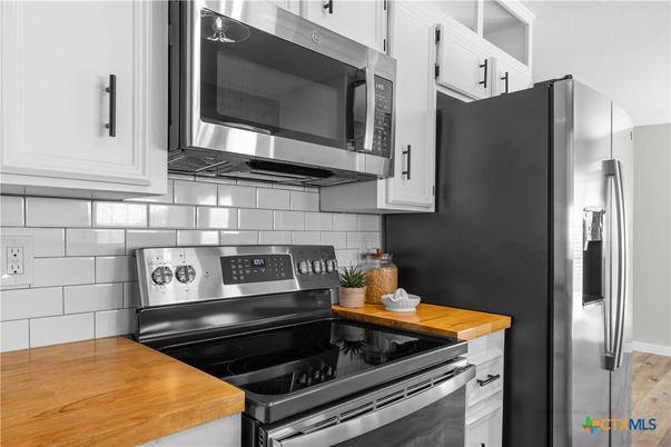 Interior, Kitchen, Stainless Steel Appliances