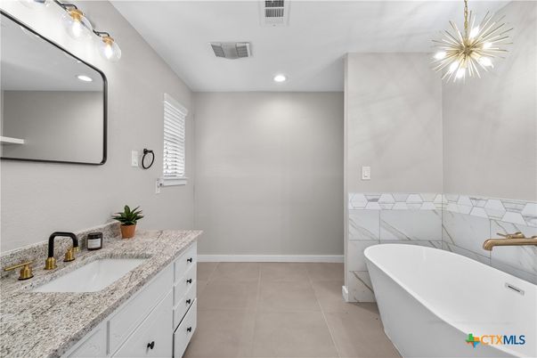 Bathroom, Dual Sink Vanities, Free Standing Baths, Interior, Pendant Lights, Recessed Lighting