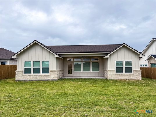 Backyard, Exterior, Facade, Farmhouse