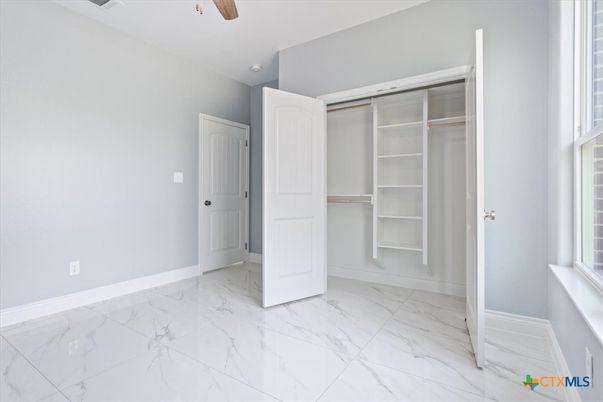 Empty room, Interior, Marble, Walk-in Closets