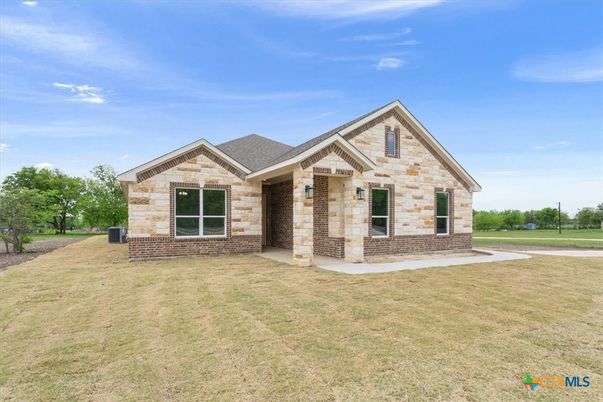 Backyard, Exterior, Facade, Brick Facade, Brick Traditional