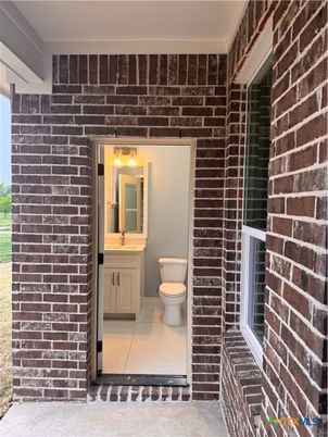 Bathroom, Exterior