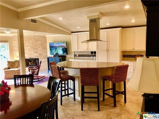 Dining room, Interior, Kitchen, Recessed Lighting