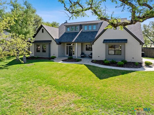 Backyard, Exterior, Facade, Farmhouse