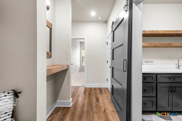 Interior, Recessed Lighting, Wood Texture Flooring