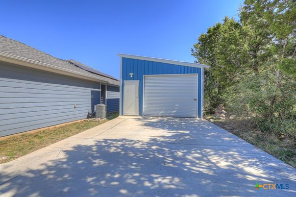 Detached Garage, Exterior
