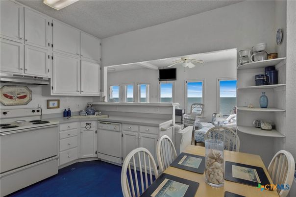 Dining room, Interior, Kitchen, Water