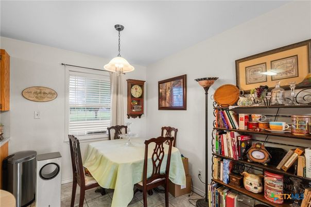 Dining room, Interior, Pendant Lights