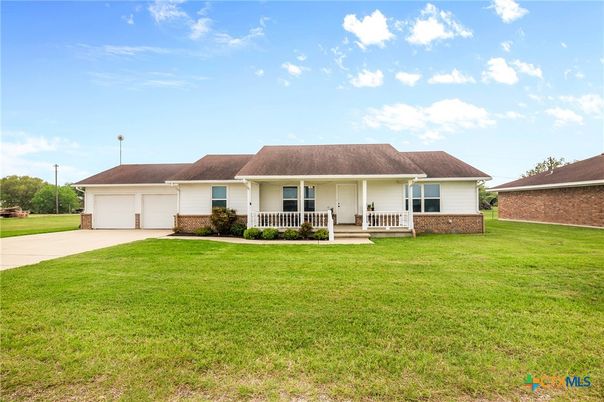 Attached, Backyard, Exterior, Facade, Ranch