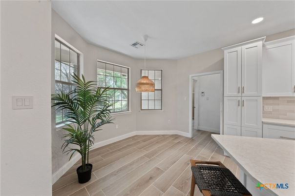 Interior, Pendant Lights, Recessed Lighting, Wood Texture Flooring