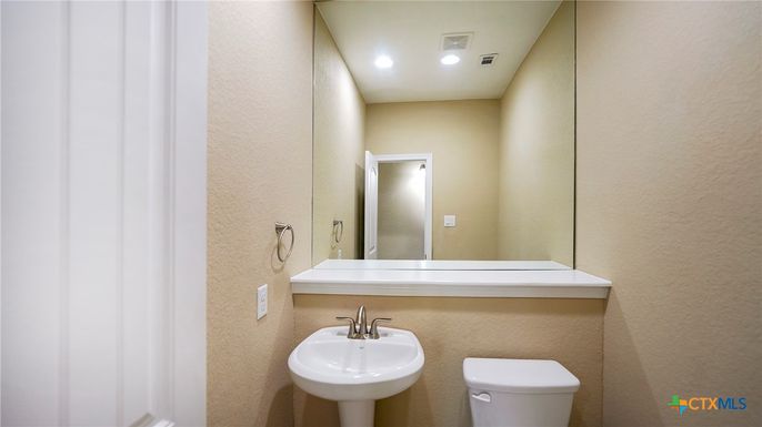 Bathroom, Interior, Recessed Lighting