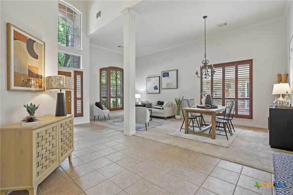 Dining room, Interior, Living room, Pendant Lights