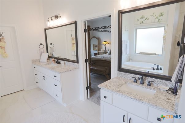 Bathroom, Bedroom, Dual Sink Vanities, Interior