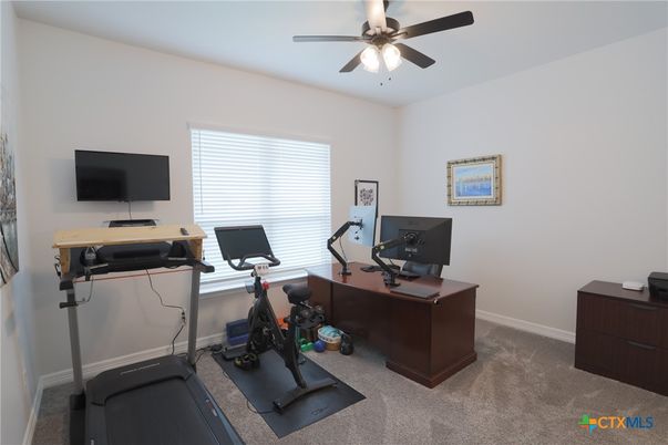 Home Office, Interior