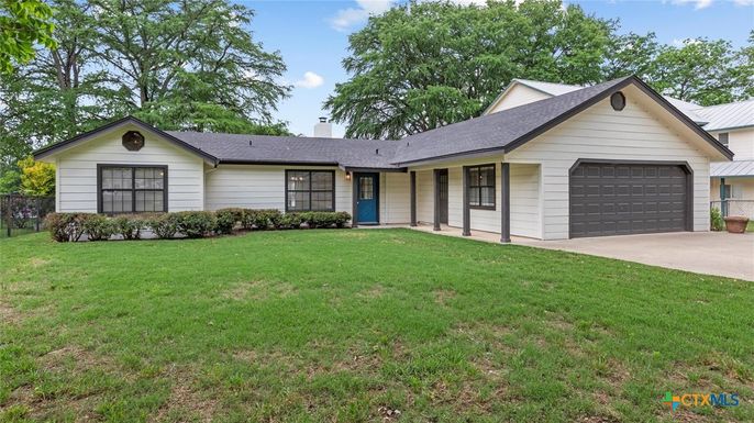 Attached, Backyard, Exterior, Facade, Ranch