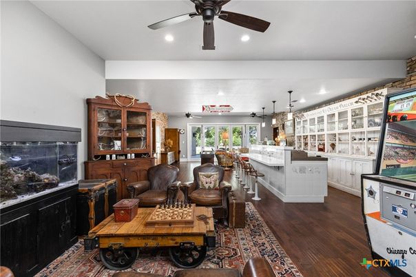 Interior, Pendant Lights, Recessed Lighting, Wood Texture Flooring