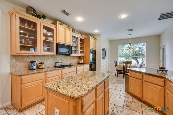 Dining room, Interior, Kitchen, Pendant Lights, Recessed Lighting