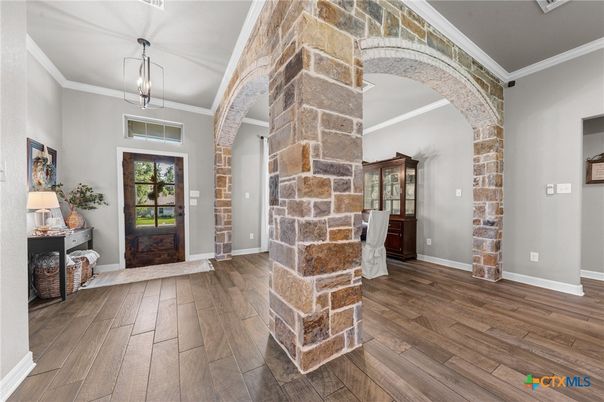 Interior, Pendant Lights, Stone Walls, Wood Texture Flooring