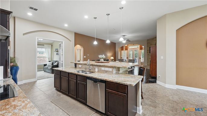 Dining room, Interior, Kitchen, Living room, Pendant Lights, Recessed Lighting, Stainless Steel Appliances