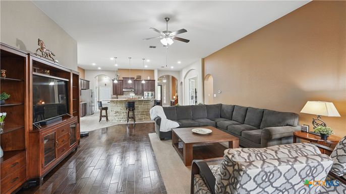 Interior, Kitchen, Living room, Pendant Lights, Recessed Lighting, Stainless Steel Appliances, Wood Texture Flooring