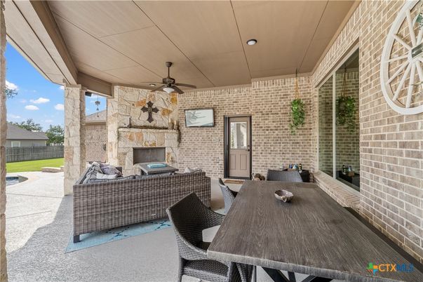 Exterior, Fireplace