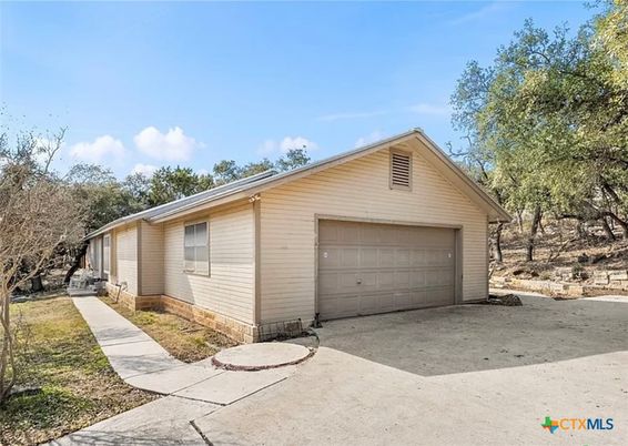 Detached Garage, Exterior