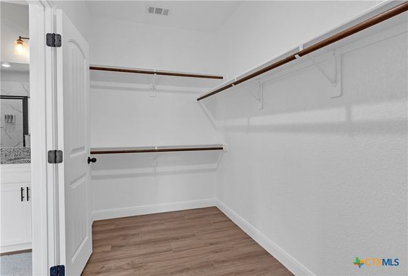 Interior, Walk-in Closets, Wood Texture Flooring