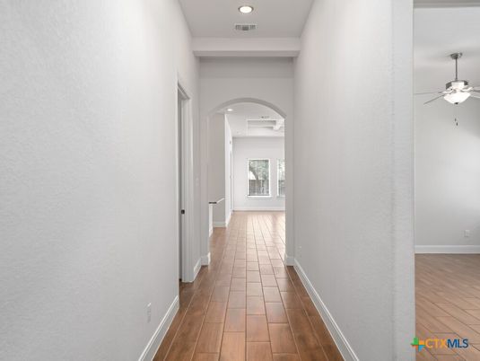 Interior, Recessed Lighting, Wood Texture Flooring