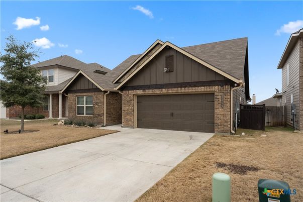 Attached, Exterior, Facade, Brick Facade, Brick Traditional