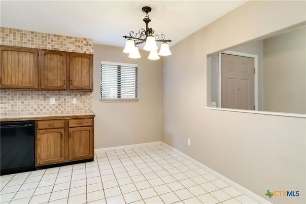 Chandelier, Interior, Kitchen