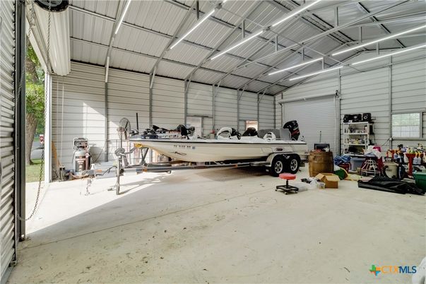 Garage, Interior