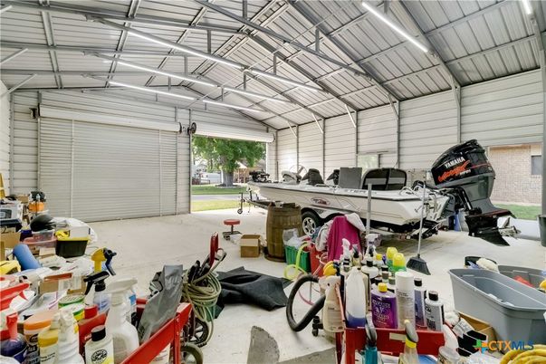 Garage, Interior