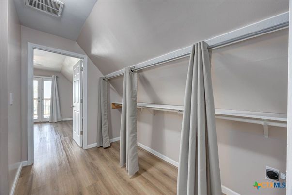 Interior, Walk-in Closets, Wood Texture Flooring