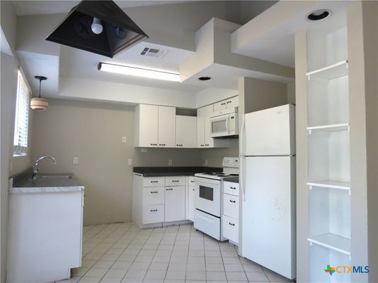 Interior, Kitchen, Pendant Lights, Recessed Lighting