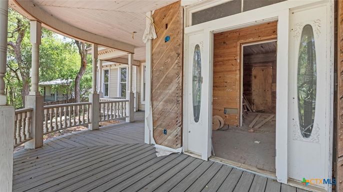 Exterior, Wooden Walls