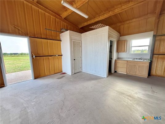 Empty room, Interior, Wooden Beams, Wooden Ceilings, Wooden Walls