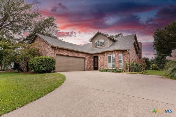 Attached, Exterior, Facade, Brick Facade, Brick Traditional