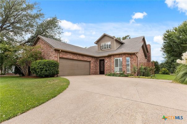 Attached, Exterior, Facade, Brick Facade, Brick Traditional
