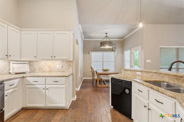 Dining room, Interior, Kitchen, Pendant Lights, Wood Texture Flooring