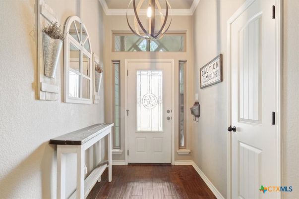 Interior, Pendant Lights, Wood Texture Flooring