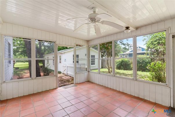 Empty room, Interior, Sun Room