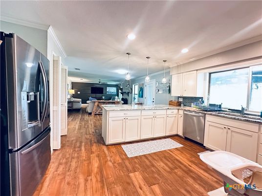 Interior, Kitchen, Living room, Pendant Lights, Recessed Lighting, Stainless Steel Appliances, Wood Texture Flooring