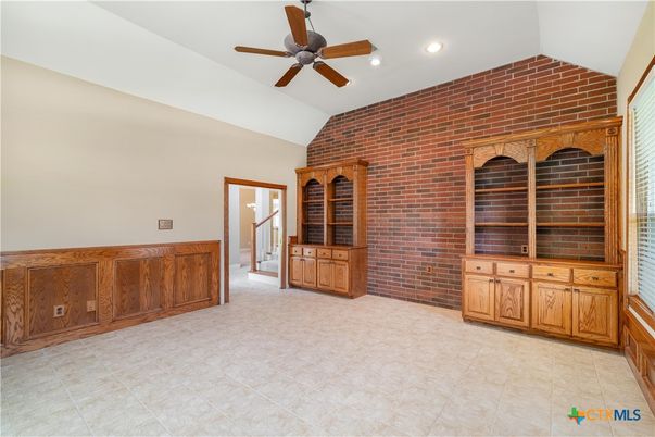 Empty room, Interior, Recessed Lighting, Stone Walls