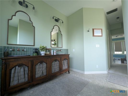 Bathroom, Dual Sink Vanities, Interior