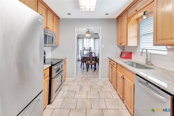 Dining room, Interior, Kitchen, Recessed Lighting