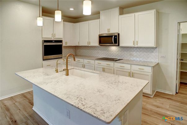 Interior, Kitchen, Pendant Lights, Recessed Lighting, Wood Texture Flooring